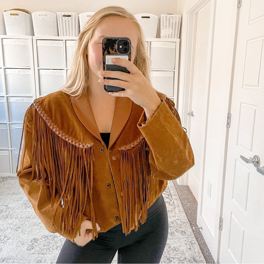 Leather Gallery Cropped Suede Fringe Jacket